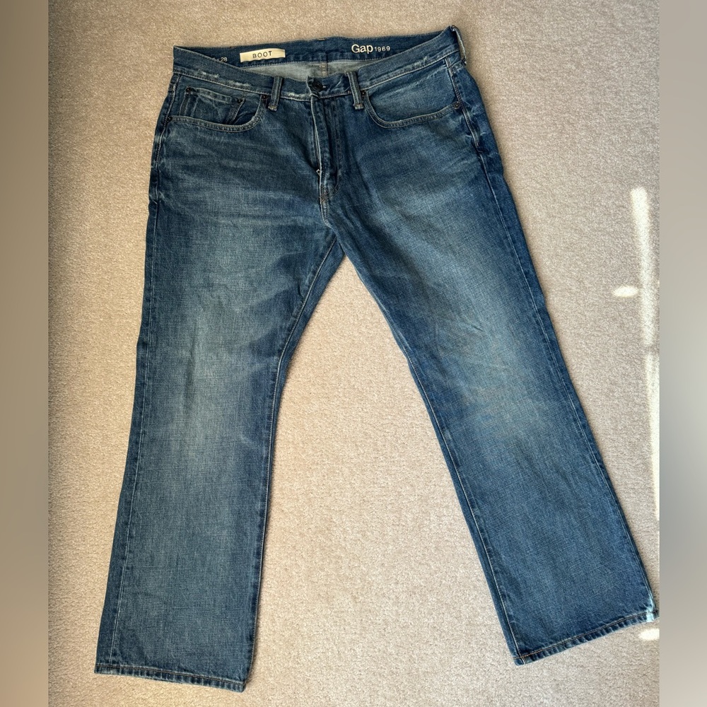 Gap Men’s Bootcut Men’s Denim Jeans 35x28. Brand new with tags